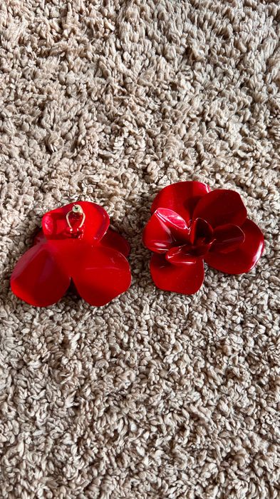 Обеци червени рози (цветя) Zara