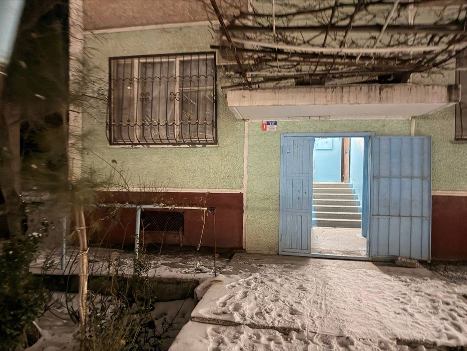 Kvartira sotiladi 9 bozor