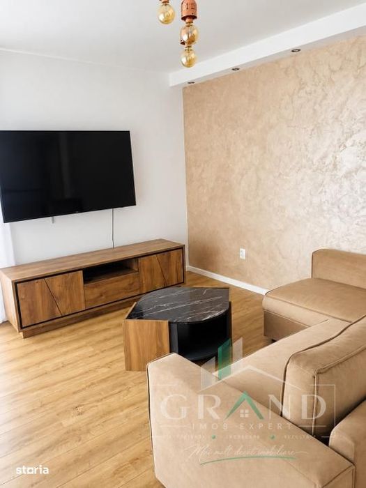 ACASĂ LA MARGINEA PĂDURII | 3 Camere | BALCON | Donath Park/Capat Gr