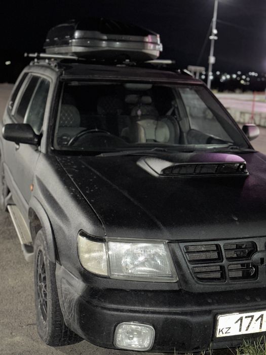 Продам машину Subaru Forester SG5