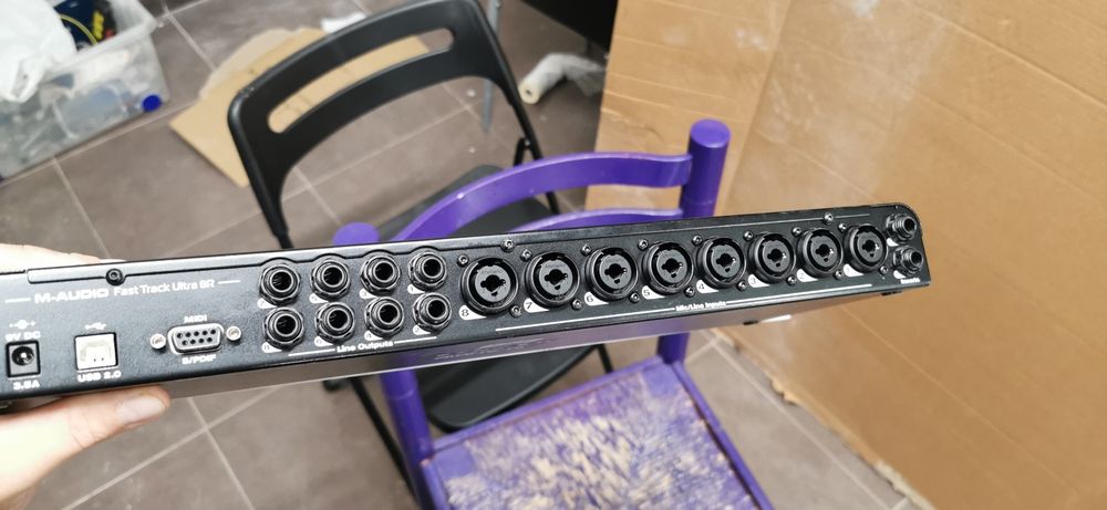 Interfața audio M-Audio Fast Track ultra 8r