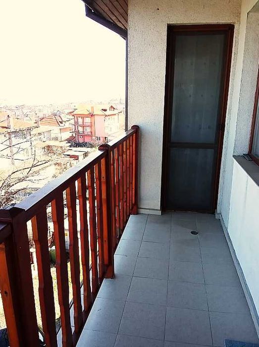 Продавам Двустаен апартамент гр.Обзор