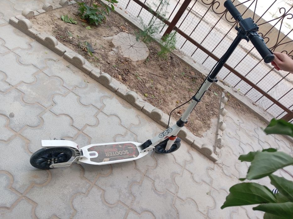 Продам самокат .