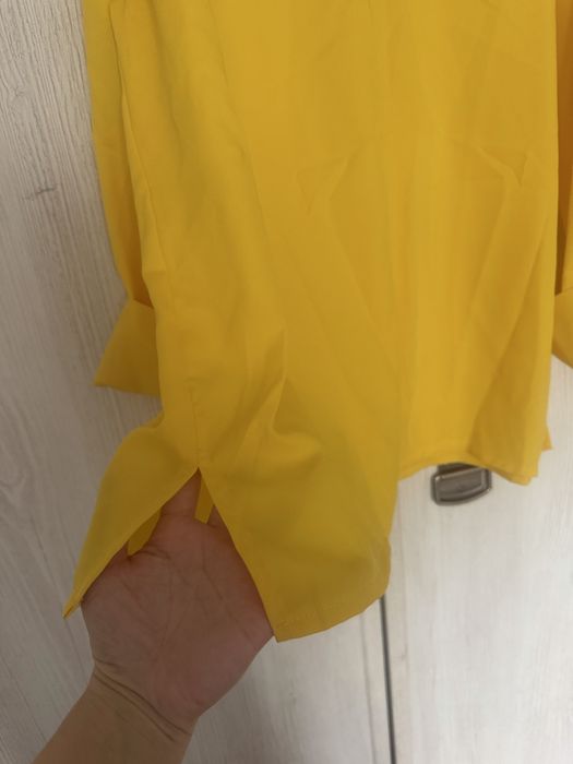 Продам костюм новый