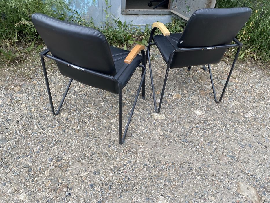 Продам 2 стула в неплохом состояние