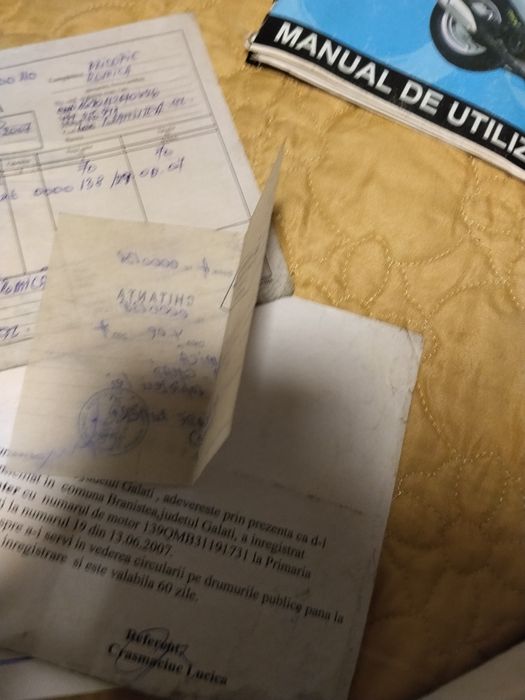 Vând scuter g y6 de 80 merge foarte bine nu are probleme și am și acte