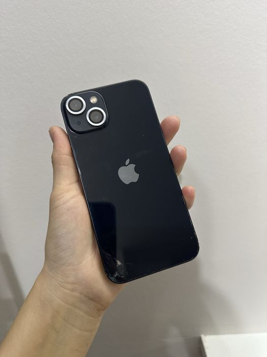 Продам iPhone 13