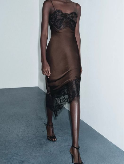 Zara- рокля с дантела