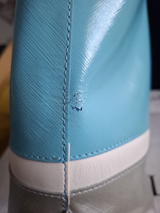 Дамска чанта от естествена кожа с ефект сафиано Furla