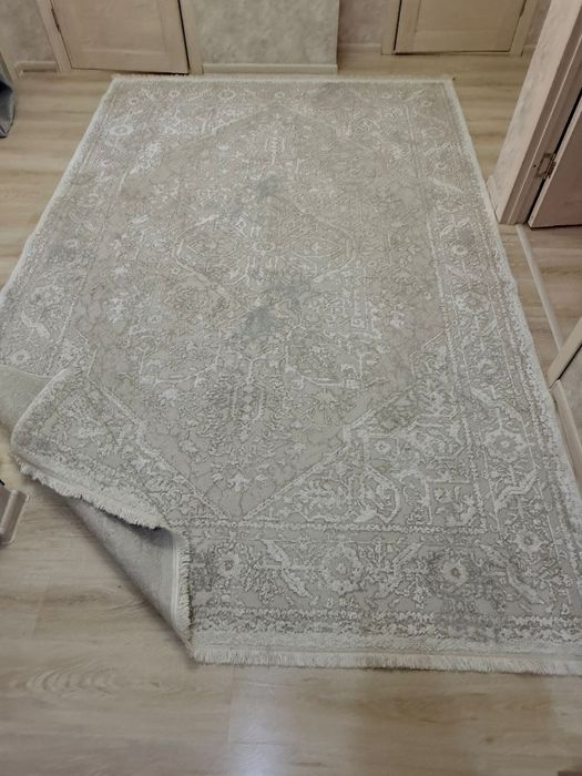 Продам ковер/палас/ почти новый