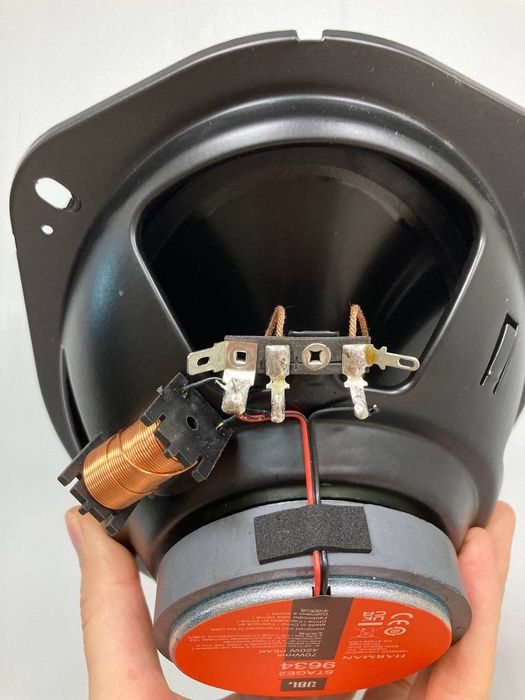 Продам динамики Jbl