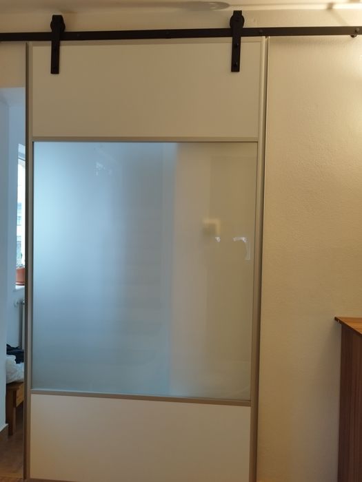 Ușă tip hambar culisanta