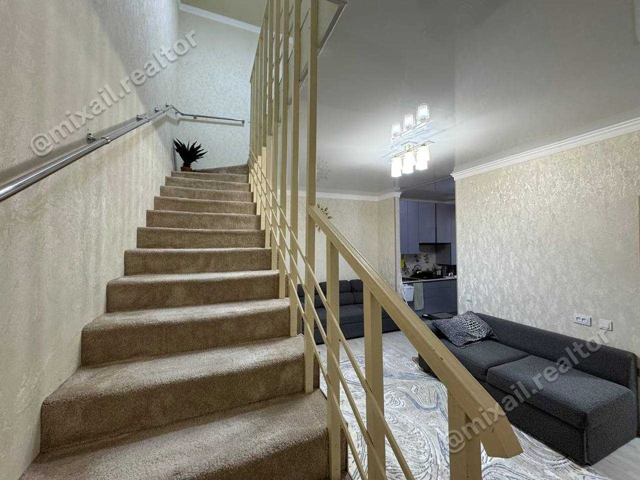 Продается 2-х этажный Коттедж, Мухтара Ашрафий (87648)