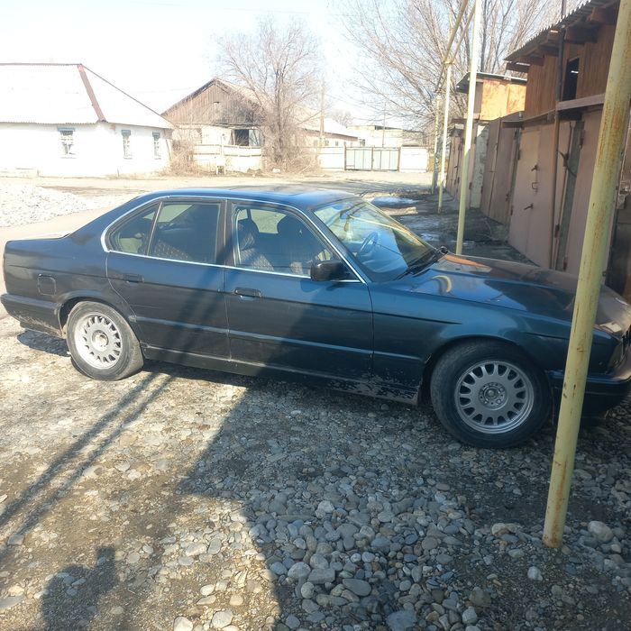 Бмв Е34  состояние хорошое ,
