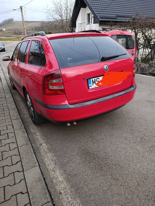 Vând sau schimb cu t5 cu 9 locuri