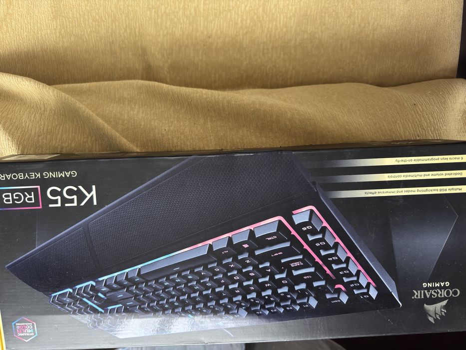 Tastatura Corsair k55 rgb