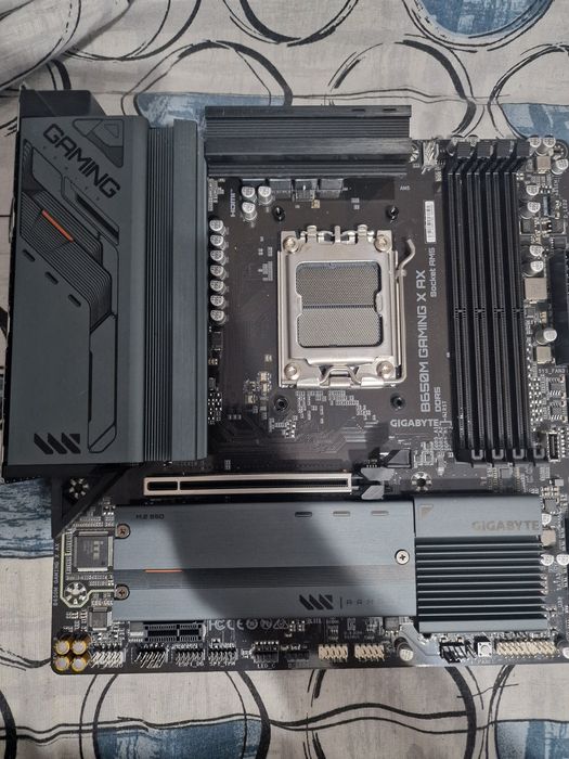 Placa de Baza Gigabyte B650M Gaming X AX , AM5