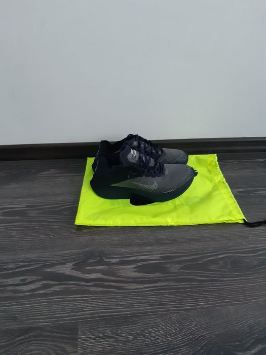 Adidasi Noi Nike racing 42.5 .