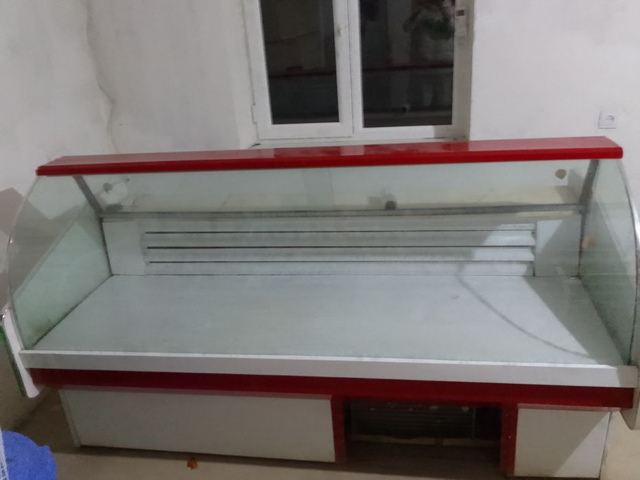 Холодилник витрина озик овкат учун