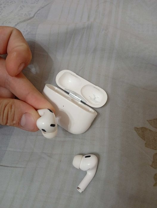 Продам наушники оригинал air pods pro
