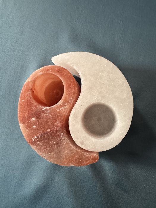 Свещник Ин-Ян от хималайска сол