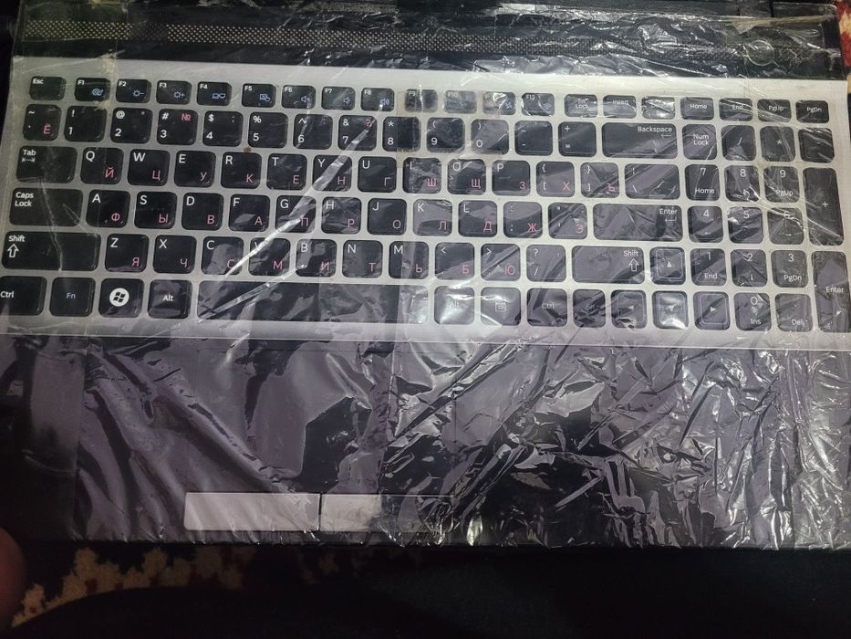 Ноутбуг сотилади 800 минг сом