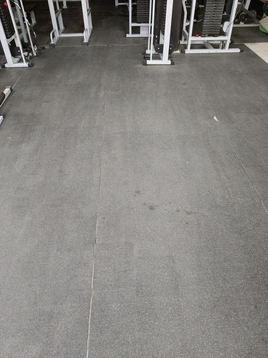 Продам резину в рулоне