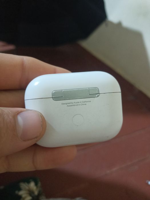 Air pods sotiladi yaxshisi