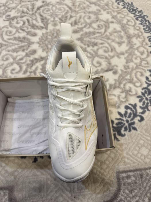 Волейбольная обувь в хорошем состоянии