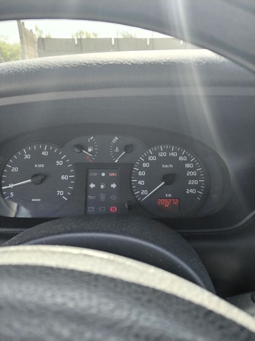 Renault megan 1 1.6. Benzina 16 valve