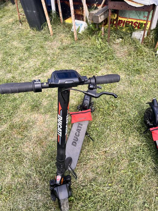 vand 3 trotinete electrice DUCATI-XIAOMI