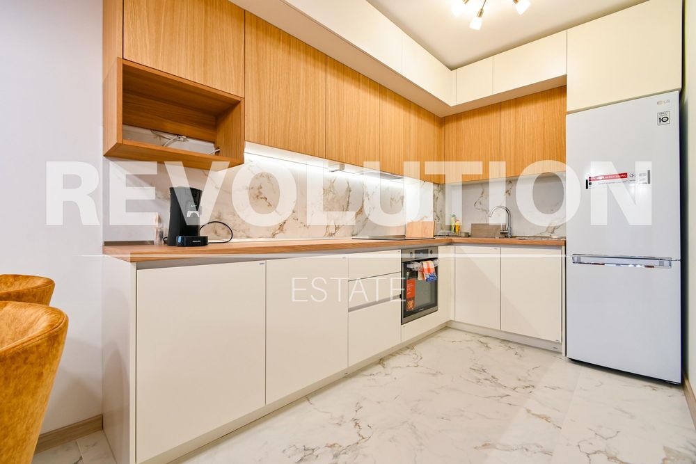 Дава се под наем Двустаен апартамент в София, Зона Б-18 - 68 кв.м за 1000 € - Снимка #3