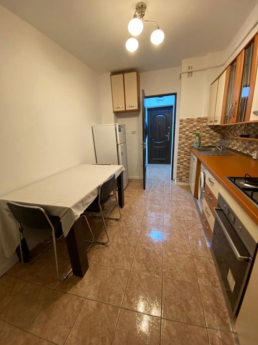 Regim.hotelier Inchiriez 2 camere dec.Mall Calea Bucuresti et 1