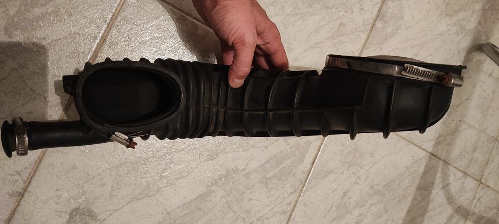 Въздуховод за Ауди А6