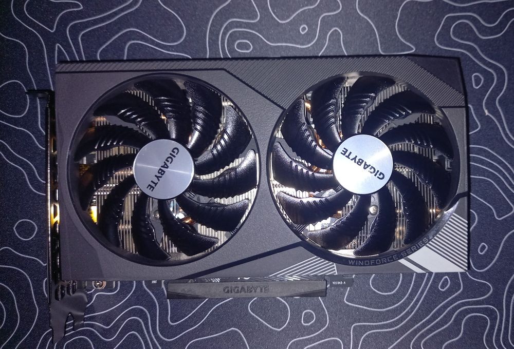 Продам rtx 3060 (12 гигабайт)