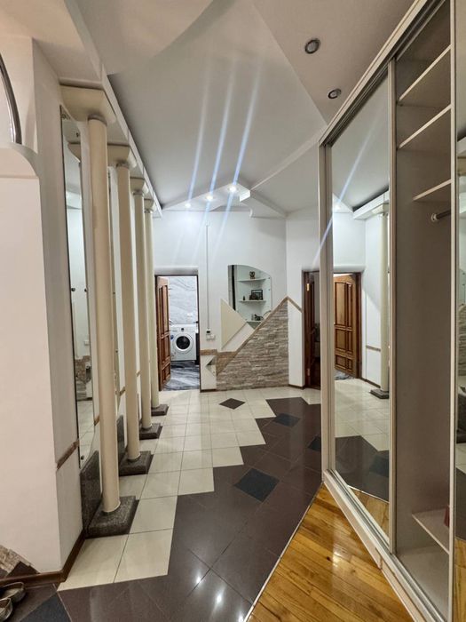 Продаётся КВАРТИРА 3/3/5 на 126м2 Попугайчик, Хуавей офис, кафе БОН