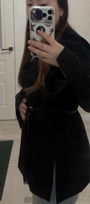 Пиджак ZARA черная женская