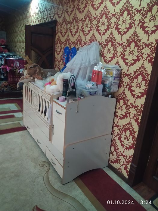 Детская мебель кровать и шкаф