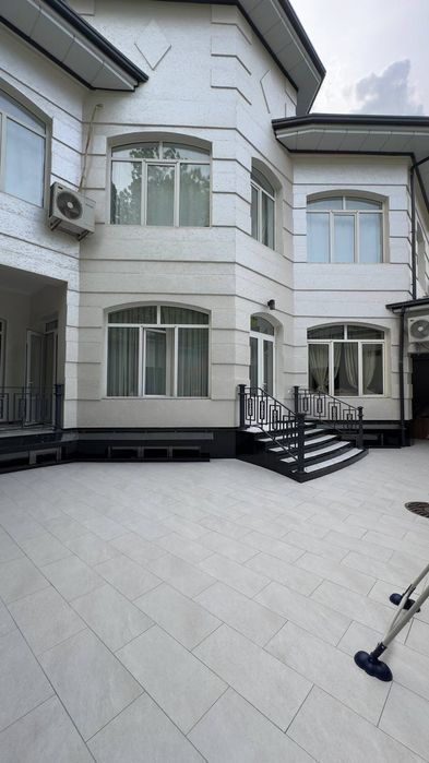 Продается дом 6 комнат, ориентир: IT Park/за бывшей Налоговой, 500м²