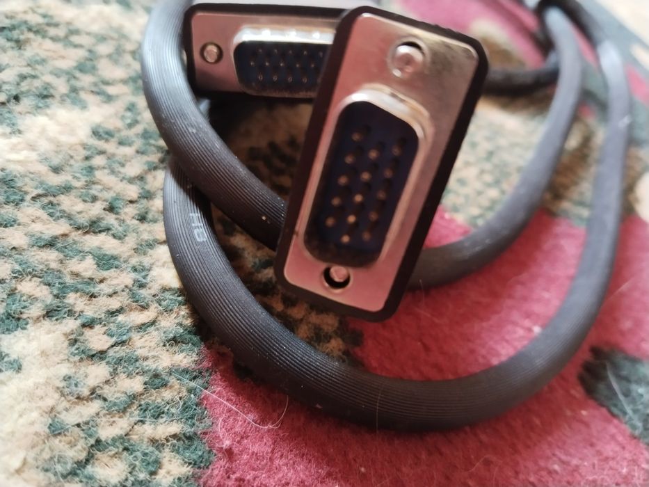 компьютер  заттарымен