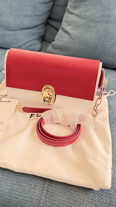 FURLA ECLISSE crossbody в три цвята. 100% оригинал със сериен номер,етикети, подаръчна торбичка, прахова торбичка,care instructions, всичко от до