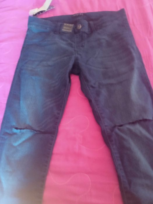 Дънки ,тънка материя