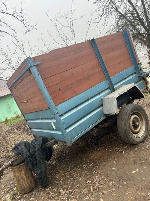 Vând remorcă de 3 tone pe roți de ARO