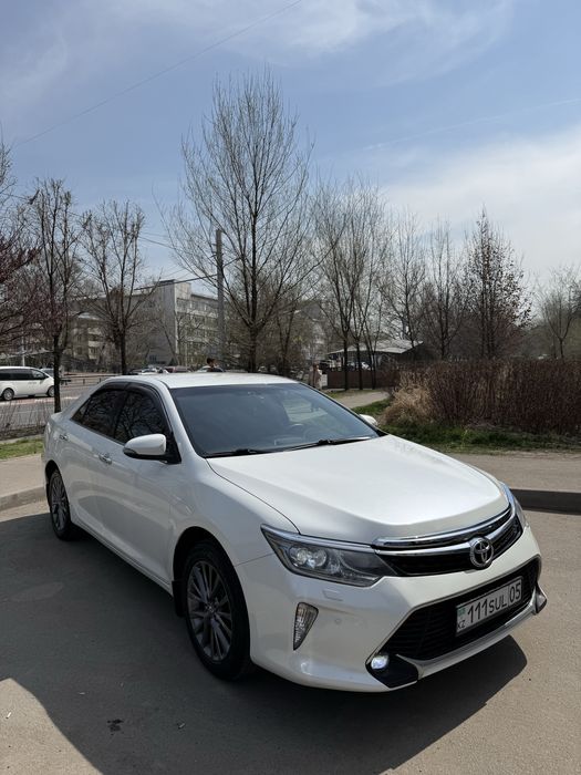 Toyota camry 55 2015