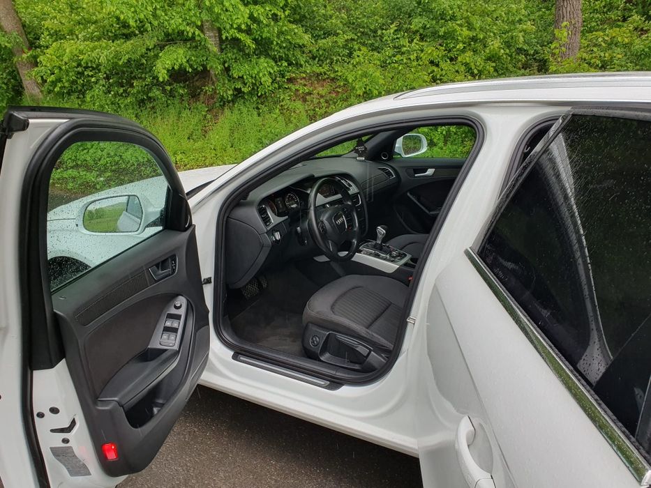 Audi a4 b8  2.0 tdi 2010