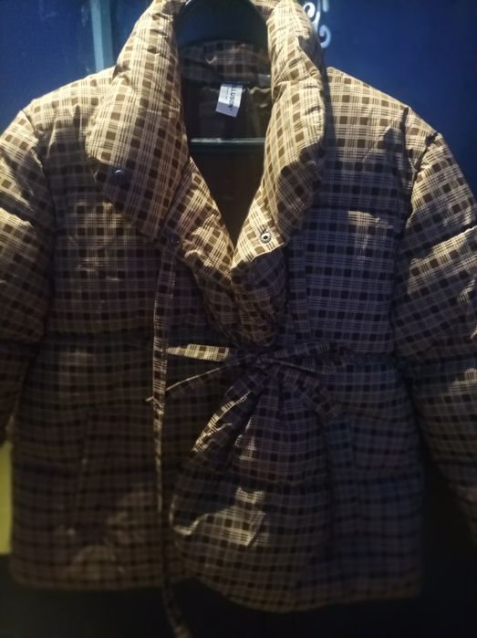 Продавам дамско яке