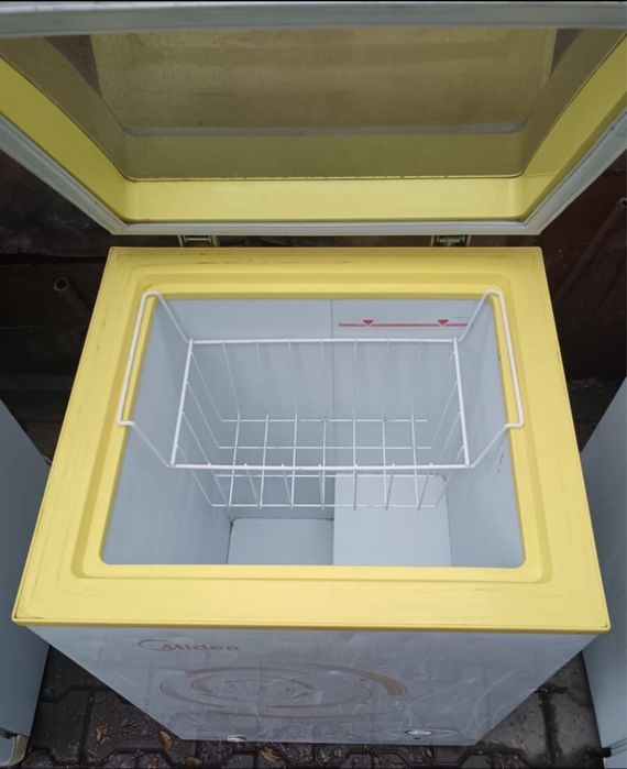 Продам морозильник