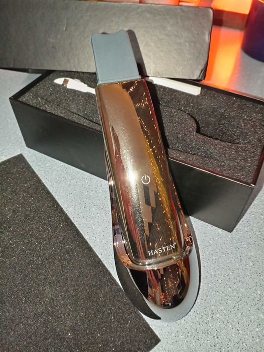 Массажёр-очиститель ультразвуковой