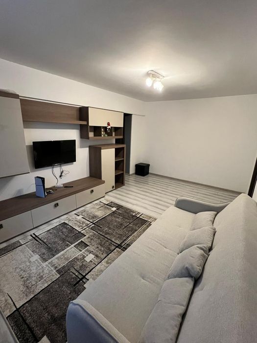 Proprietar închiriez apartament 2 camere Parfumul Teilor