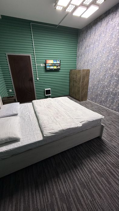 Hotel . Gastinsa . Mexmonxona Bez zkas